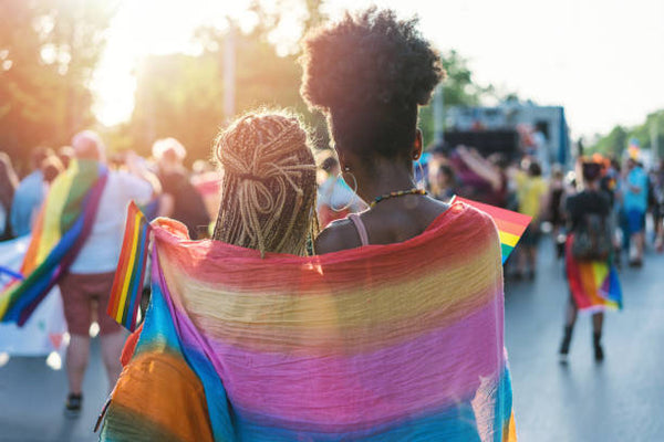 The Role of Minimalist Fashion in Self-Expression during Pride Month